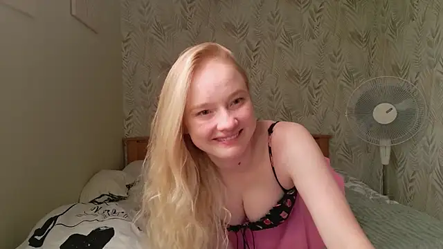 Shawty_Mia webcam