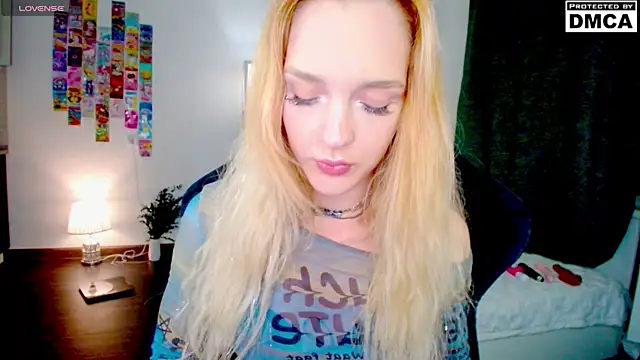 Aliceglass__ webcam