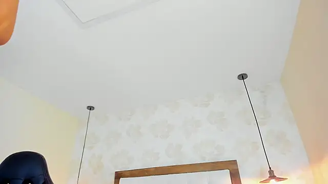 IRISCLARK1 live cam on StripChat