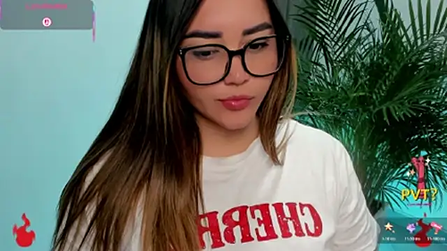 lucia_star__ - Lucia_star__'s free webcam - UK Sex Cams