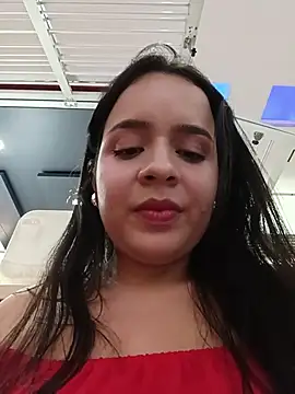 julieth_hot-69's live room