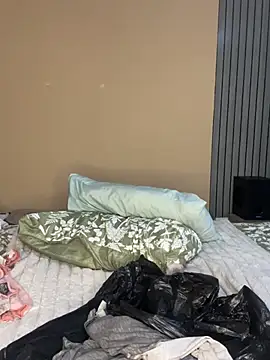 Thickbunnychickxxx's cam show statistics and live stream