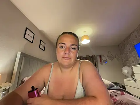 Bustygem_
