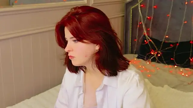 Milana_Bold webcam