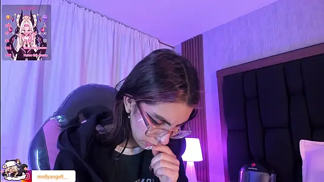 Molly_A webcam