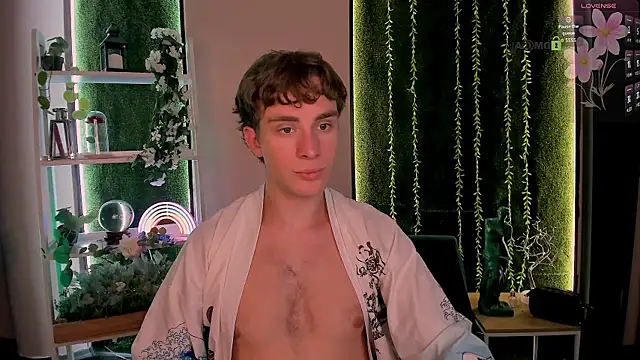 noah_nero webcam