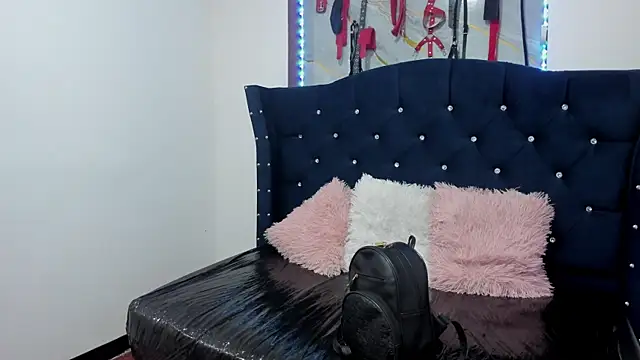 LuxyBlaze webcam