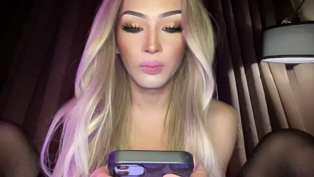 Alicegreenexx live sex cam