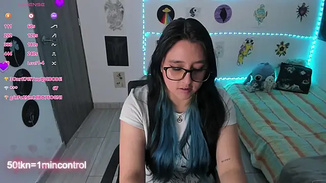 Cherry_blush_ live cam on StripChat