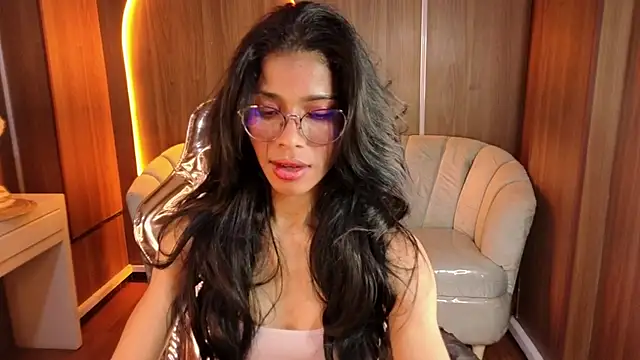 Alina_b_ live cam on StripChat