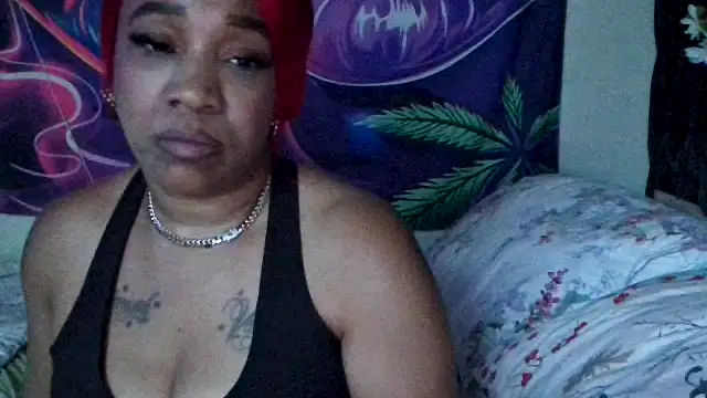 mzpretty444 live cam on StripChat