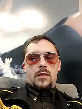 ooluchyferoo live cam on StripChat