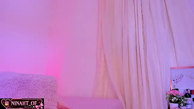 ninaht webcam