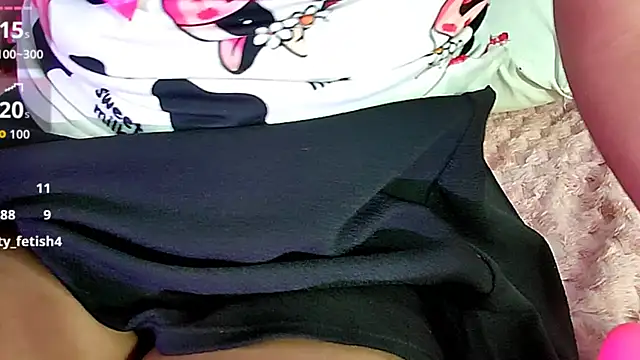 Ellie_Cute7 live cam on StripChat