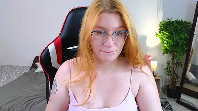 AliceBrightside live cam on StripChat