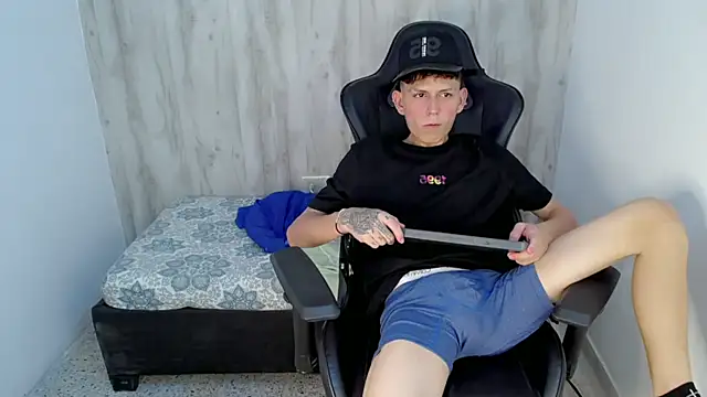 hot_athletes_ (M twink) - MASTURBATE AND PLAY