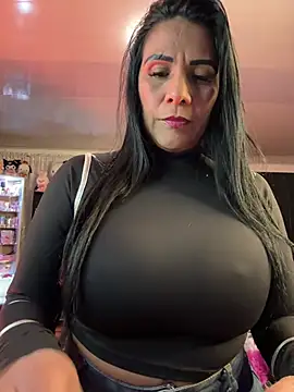 saaalome_1 live cam on StripChat