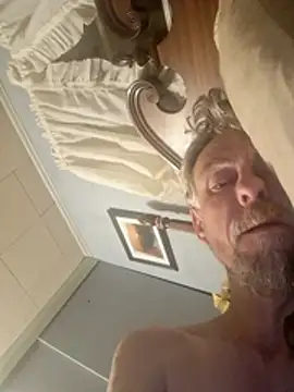 19JaSon83 live cam on StripChat