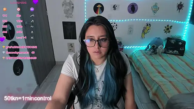 Cherry_blush_ live cam on StripChat