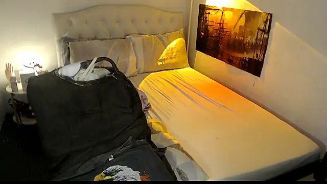 NinaDOM4CUM webcam