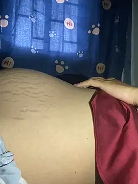 Linna-cute live cam on StripChat