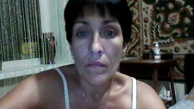 SunnyAmorre live cam on StripChat