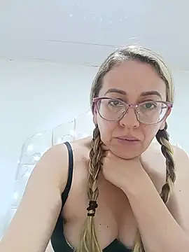 miss_hanna07 live cam on StripChat