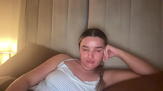 maisiesmithx live cam on StripChat