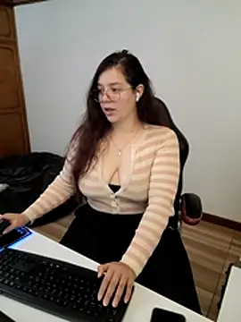 kayortiiz live cam on StripChat