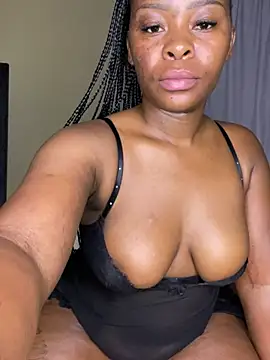 MiyaXo2 webcam