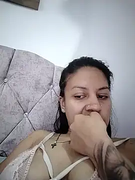 Tiphanydirty3 live cam on StripChat