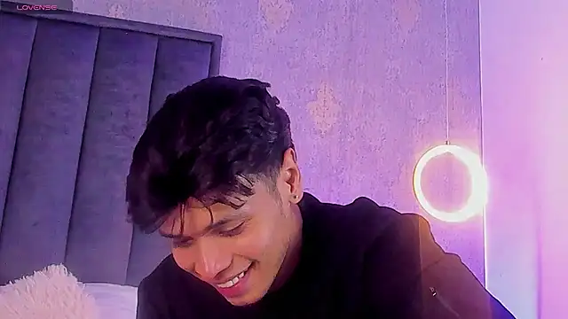 Alejandroo_Montenegro webcam