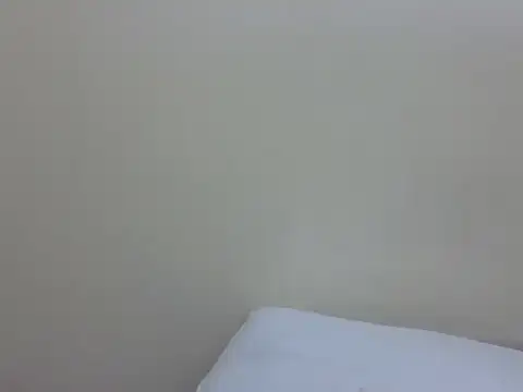 Azwo152333 live cam on StripChat
