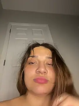 treasurebabii live cam on StripChat