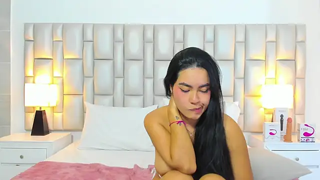 paola_katy_dicks webcam