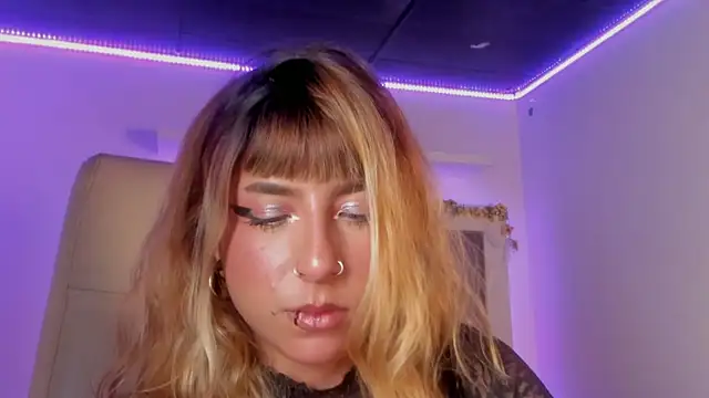 adhalee_js - Adhalee_js's free webcam - UK Sex Cams