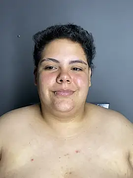 Hailey_Curvy webcam