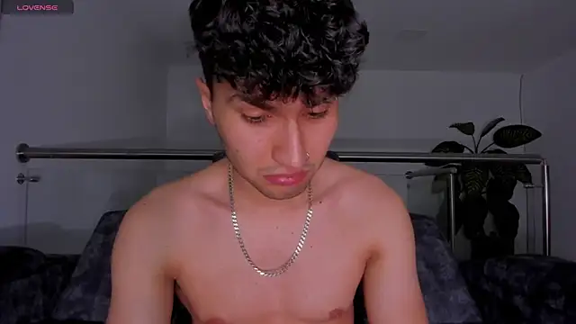 Valerio_James7 webcam