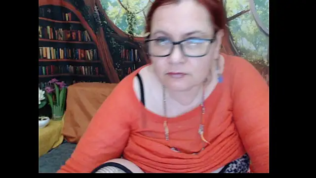 PlayfullMature webcam