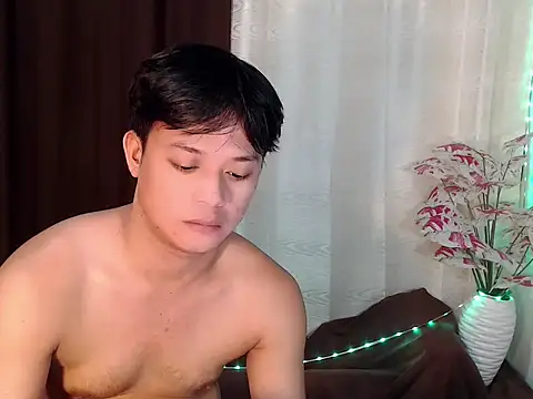 kingdomcum96 live sex cam