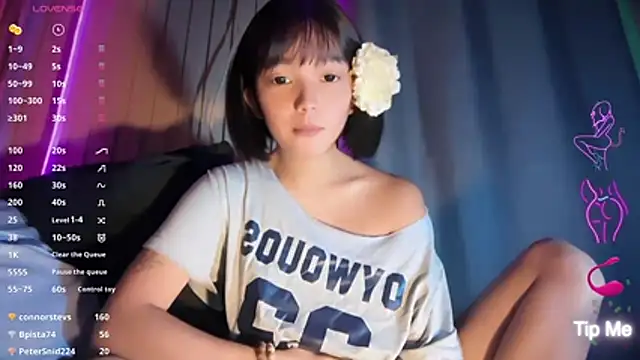 cutie_lisa18 (T teen) - BUZZ ME OWN ME AND OWN MY CUM