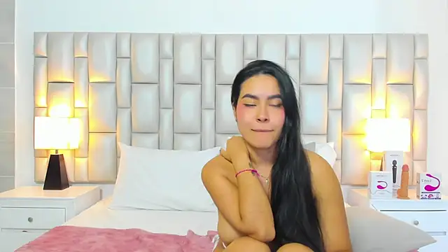 paola_katy_dicks webcam