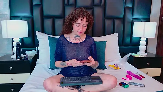 DaphneVelvett webcam