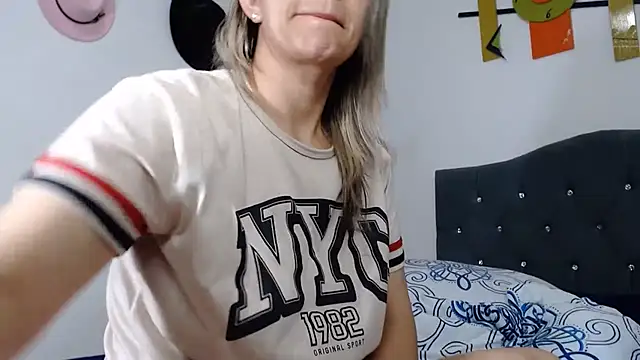 Chantal_hott webcam