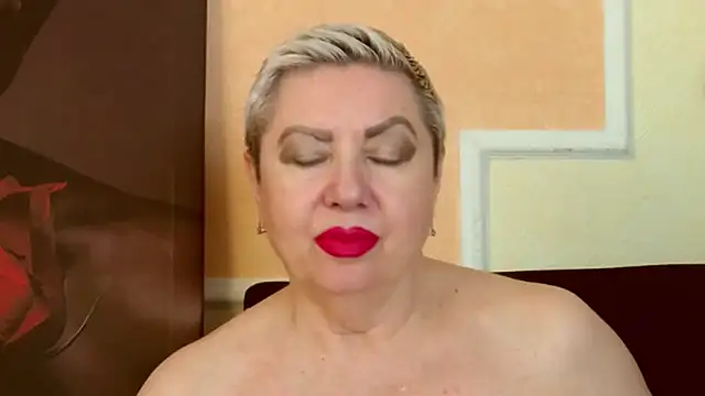 LadyPosh live cam on StripChat