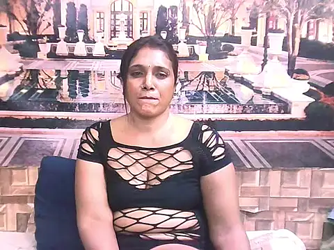 IndianSexyLady20 live cam on StripChat