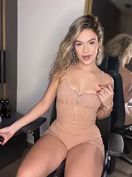 Alisha-Bond webcam