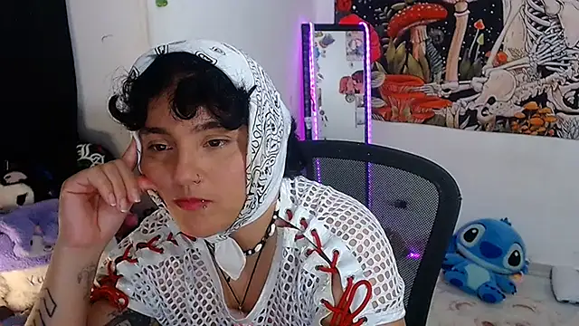 isabeautyx19 live cam on StripChat