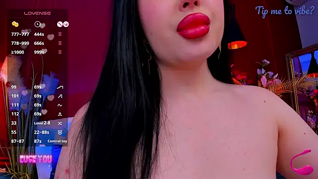Mayzzie live cam on StripChat