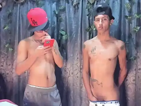sexy_guys23 live cam on StripChat